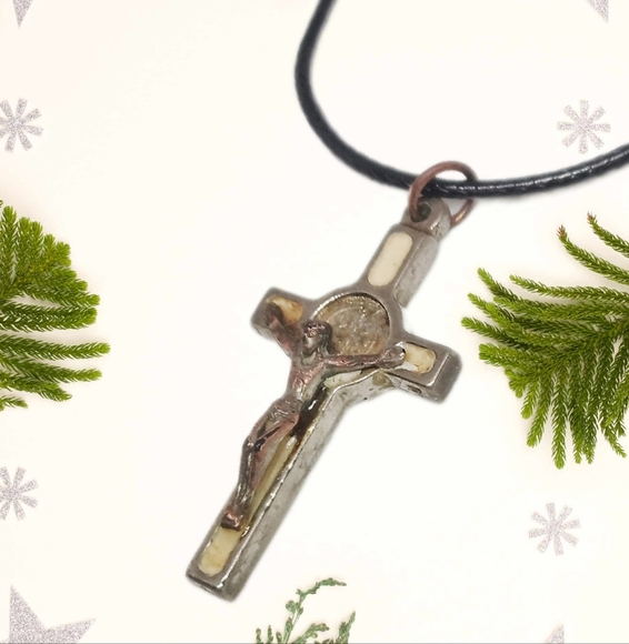 .🎄10/$20.  Crucifix Pendant and Black Cord Necklace - Picture 3 of 4